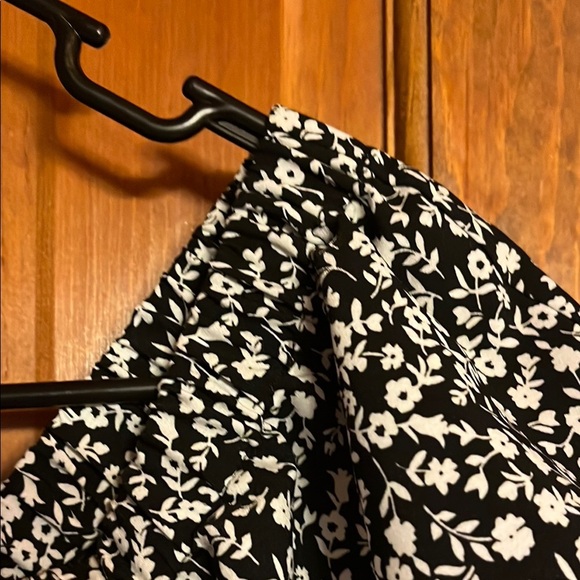 Premier Black and White Casual Maxi Sundress - Picture 6 of 8